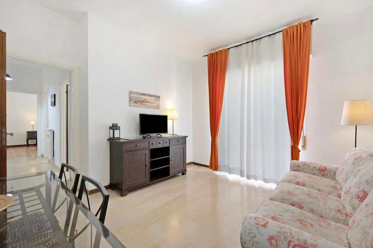 Marina Apartment Финале Лигуре Екстериор снимка