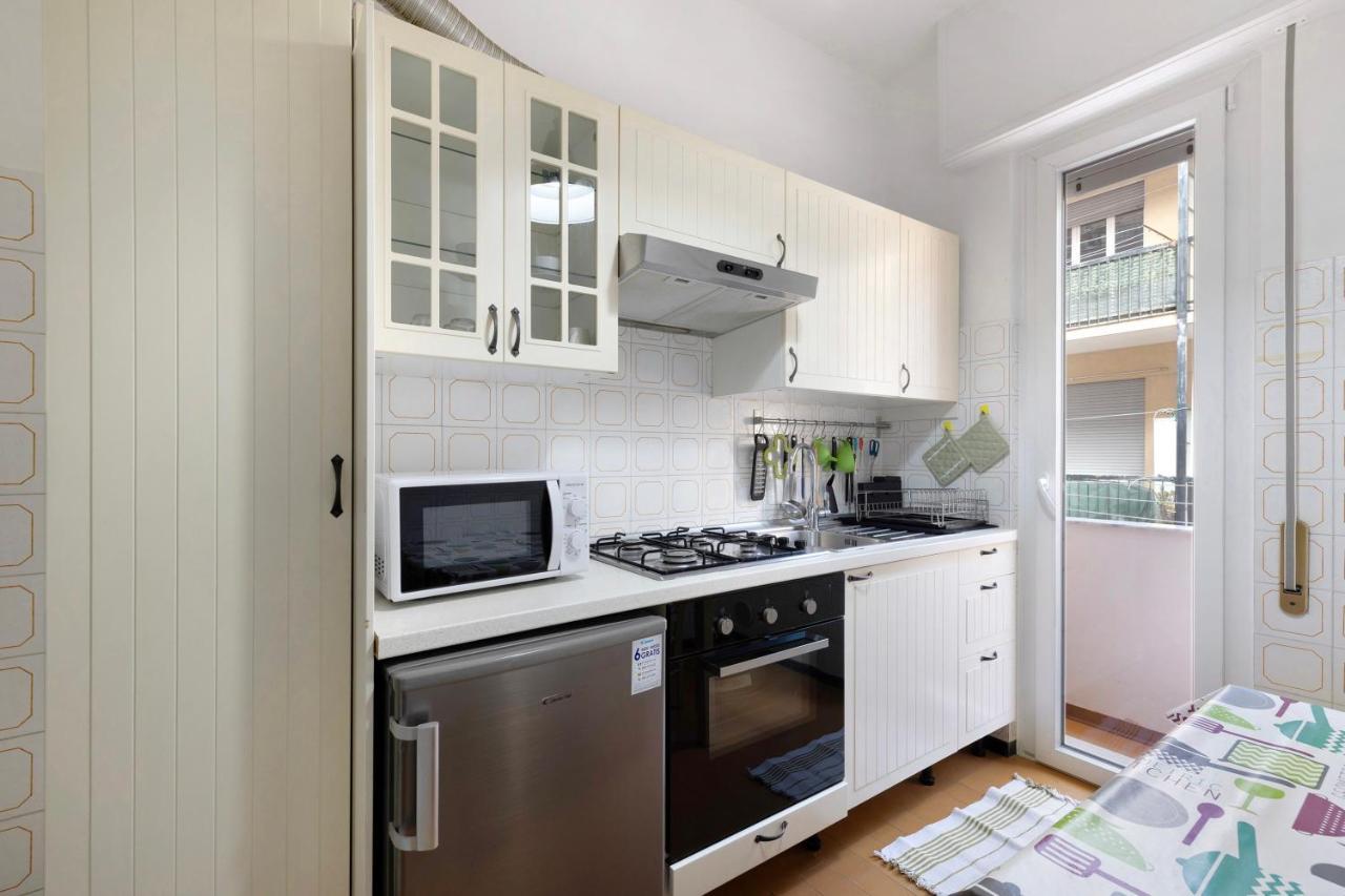 Marina Apartment Финале Лигуре Екстериор снимка